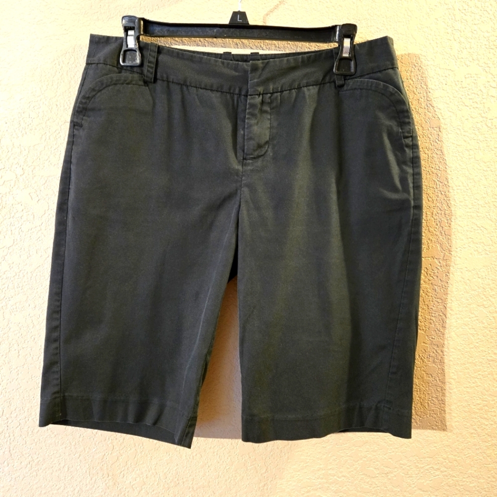 Mossimo Stretch Womens Blue Bermuda Shorts Size 6 Mid-rise